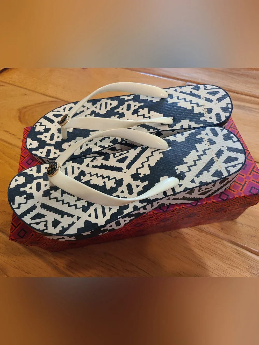 Like NEW Tory Burch Platform Wedge Navy White Logo Flip Flop Sandal 7.5 Or 8